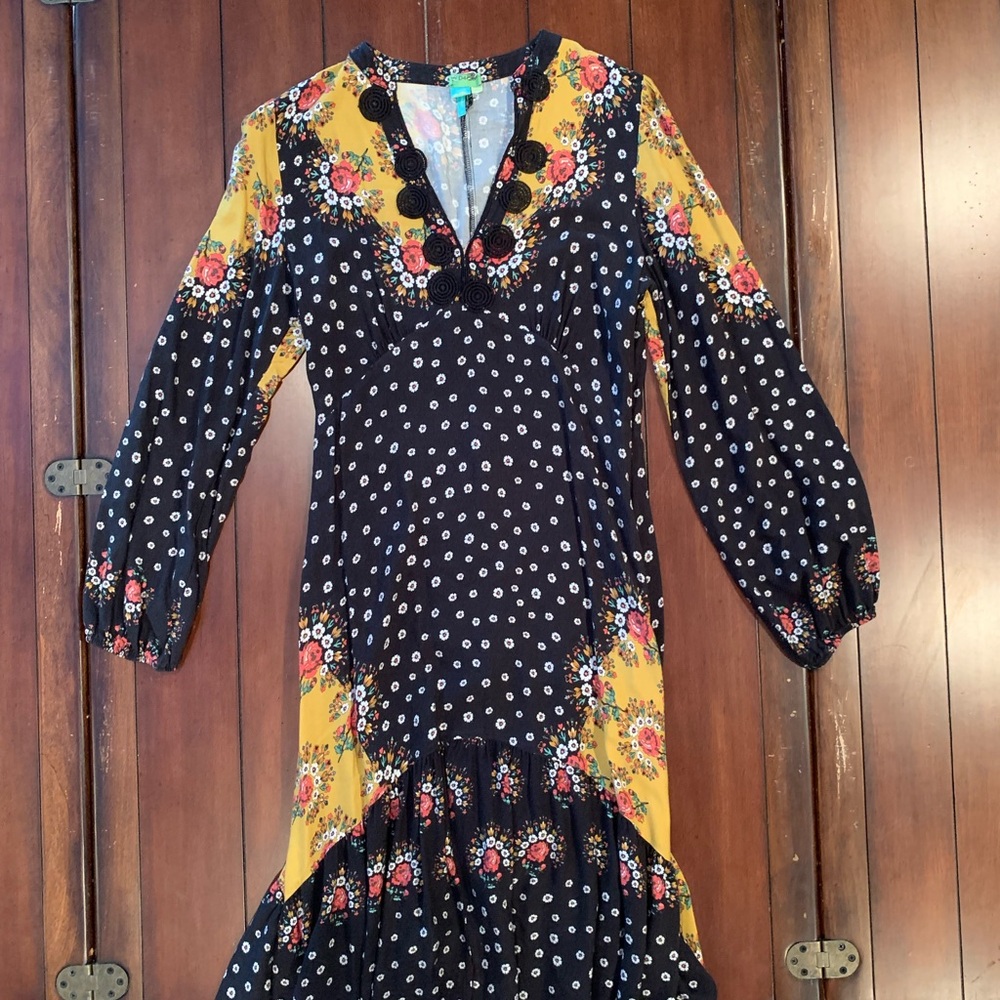 FARM Rio Black and Mustard Rose-Print Dress with Black Trim - Picture 3 of 12